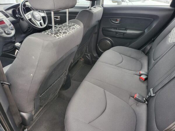 KIA SOUL 1.6 CRDi 2 5dr Auto 2010 (60) - Image 22