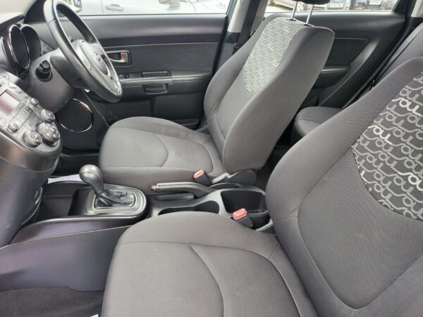 KIA SOUL 1.6 CRDi 2 5dr Auto 2010 (60) - Image 17