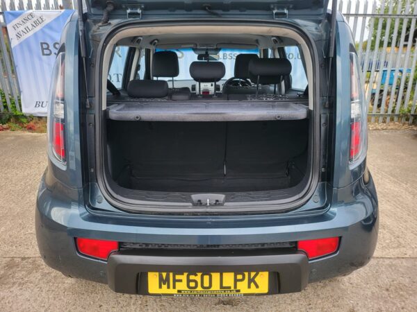 KIA SOUL 1.6 CRDi 2 5dr Auto 2010 (60) - Image 11