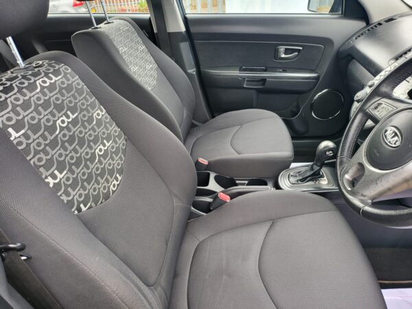 KIA SOUL 1.6 CRDi 2 5dr Auto 2010 (60) - Image 15