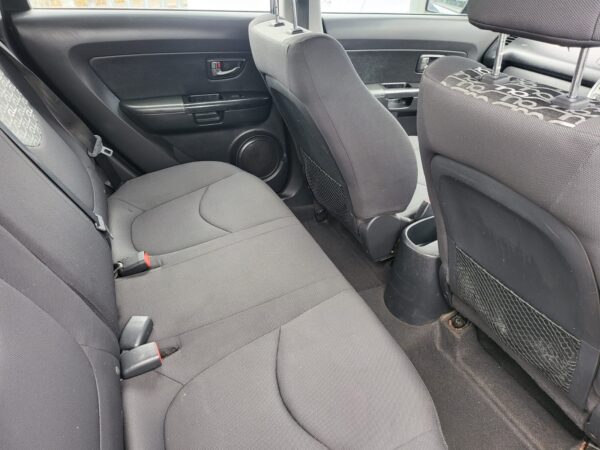 KIA SOUL 1.6 CRDi 2 5dr Auto 2010 (60) - Image 20