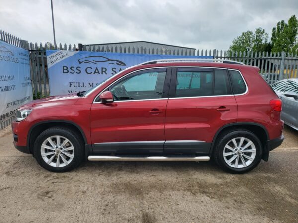 VOLKSWAGEN TIGUAN 2.0 TDi BlueMotion Tech SE 5dr DSG [4WD] 2013 (13) - Image 5