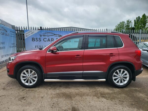 VOLKSWAGEN TIGUAN 2.0 TDi BlueMotion Tech SE 5dr DSG [4WD] 2013 (13) - Image 26