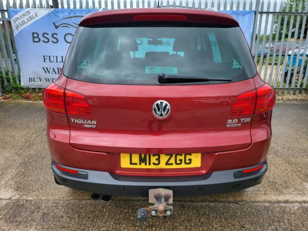 VOLKSWAGEN TIGUAN 2.0 TDi BlueMotion Tech SE 5dr DSG [4WD] 2013 (13) - Image 30