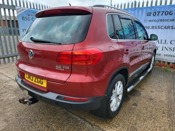 VOLKSWAGEN TIGUAN 2.0 TDi BlueMotion Tech SE 5dr DSG [4WD] 2013 (13) - Image 6