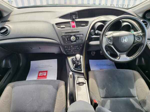 HONDA CIVIC 2.2 i-DTEC ES 5dr 2012 (62) - Image 18