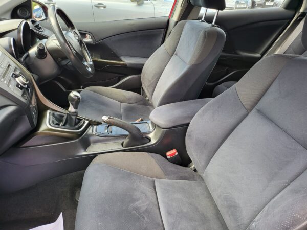 HONDA CIVIC 2.2 i-DTEC ES 5dr 2012 (62) - Image 17
