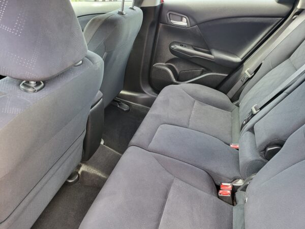HONDA CIVIC 2.2 i-DTEC ES 5dr 2012 (62) - Image 22