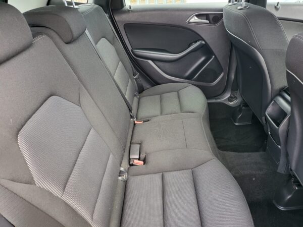 MERCEDES-BENZ B CLASS B180 [1.5] CDI SE 5dr Auto 2014 (64) - Image 19