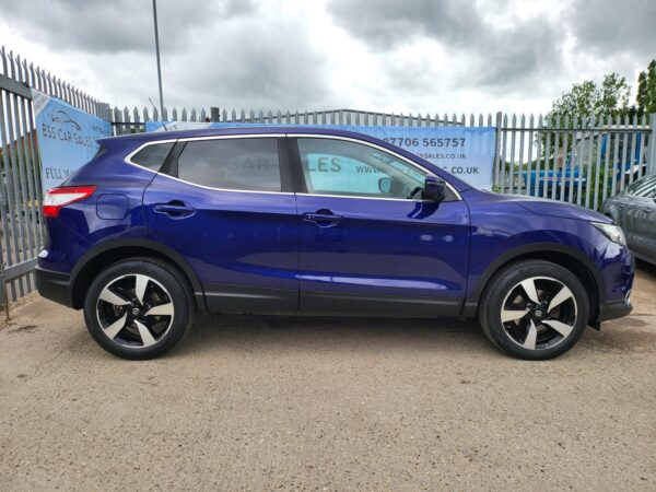NISSAN QASHQAI 1.5 dCi N-Connecta 5dr 2016 (16) - Image 25