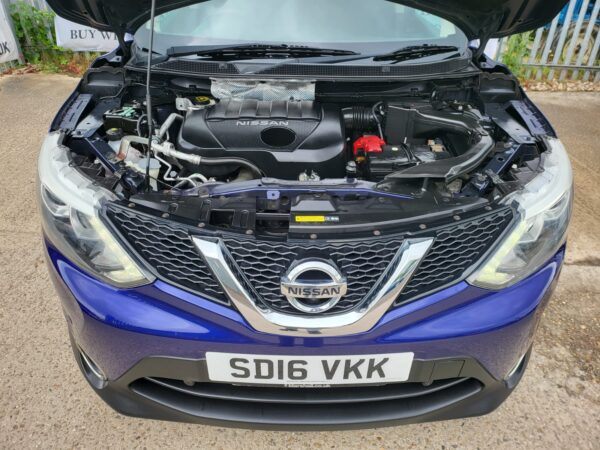 NISSAN QASHQAI 1.5 dCi N-Connecta 5dr 2016 (16) - Image 10