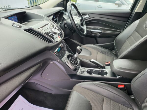 2014 FORD KUGA 2.0 TDCi Titanium 5dr 2WD - Image 23