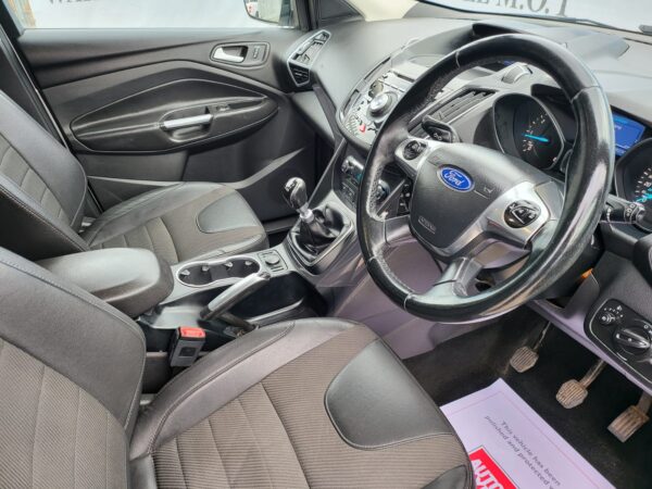 2014 FORD KUGA 2.0 TDCi Titanium 5dr 2WD - Image 30
