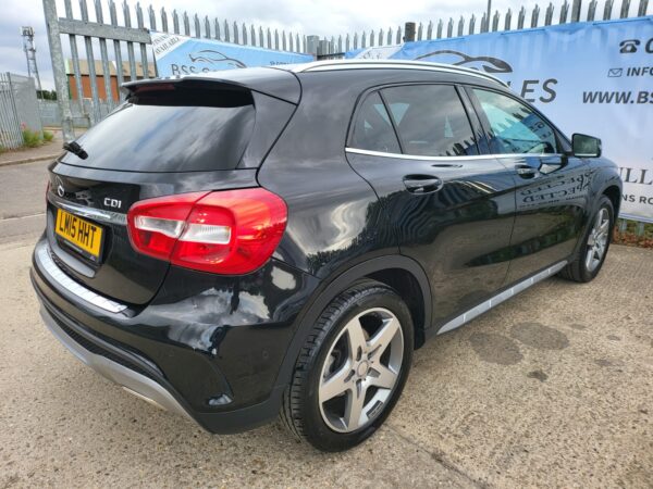 MERCEDES-BENZ GLA GLA 200 CDI AMG Line 5dr Auto [Executive] 2015 (15) - Image 6
