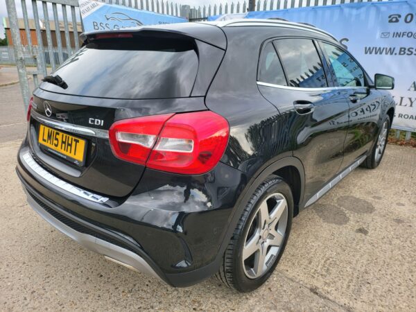 MERCEDES-BENZ GLA GLA 200 CDI AMG Line 5dr Auto [Executive] 2015 (15) - Image 27