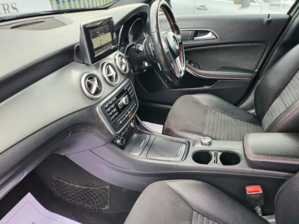 MERCEDES-BENZ GLA GLA 200 CDI AMG Line 5dr Auto [Executive] 2015 (15) - Image 16