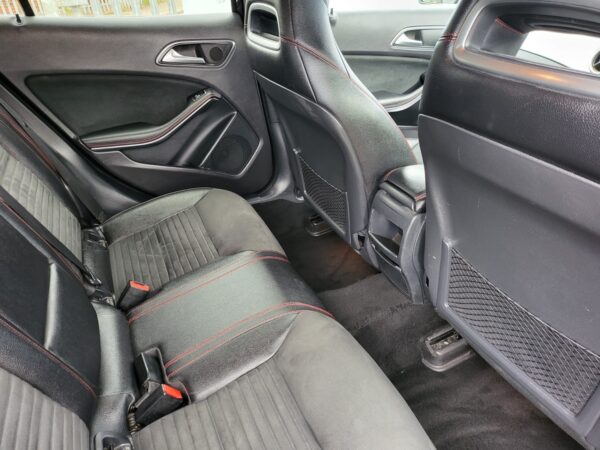 MERCEDES-BENZ GLA GLA 200 CDI AMG Line 5dr Auto [Executive] 2015 (15) - Image 20