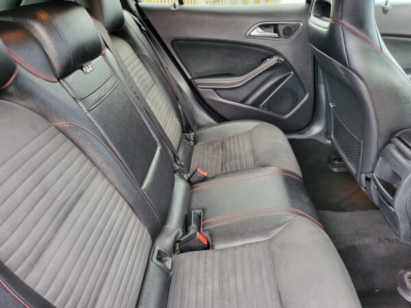MERCEDES-BENZ GLA GLA 200 CDI AMG Line 5dr Auto [Executive] 2015 (15) - Image 19