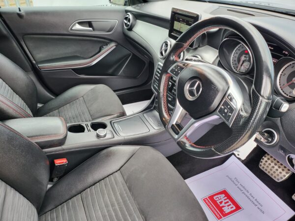 MERCEDES-BENZ GLA GLA 200 CDI AMG Line 5dr Auto [Executive] 2015 (15) - Image 14