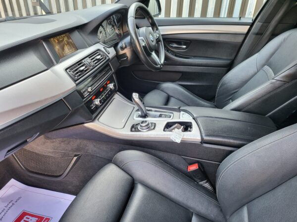 BMW 5 SERIES 520d [190] M Sport 5dr Step Auto 2015 (65) - Image 16