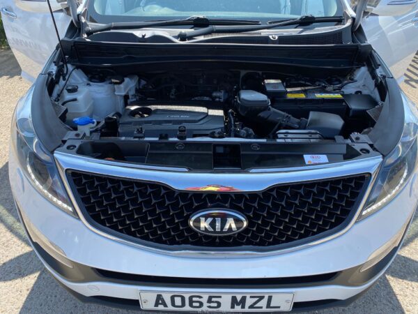 2015 KIA SPORTAGE 1.7 CRDi ISG 3 5dr [Sat Nav] - Image 15