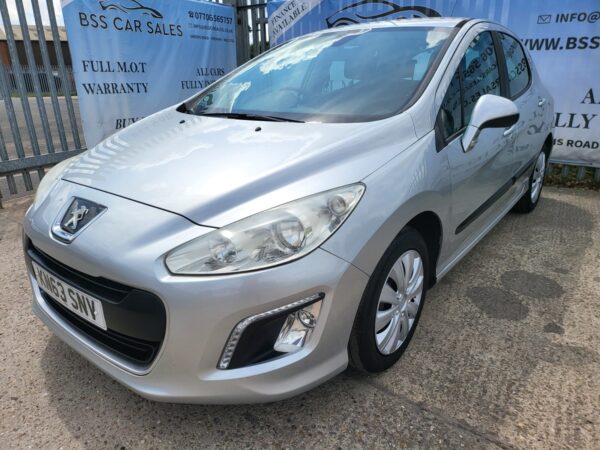 PEUGEOT 308 1.6 HDi 92 Access 5dr 2013 (63) - Image 3