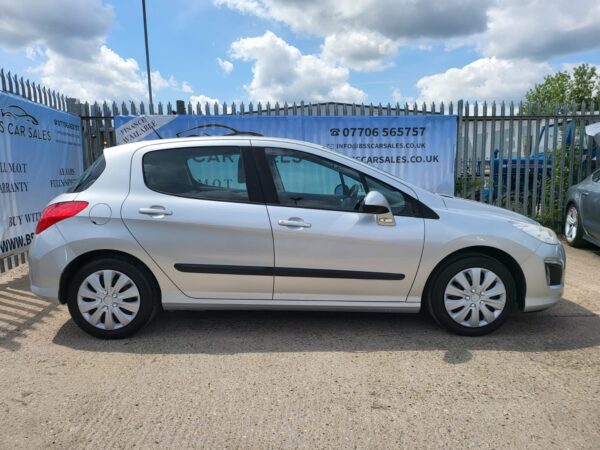 PEUGEOT 308 1.6 HDi 92 Access 5dr 2013 (63) - Image 4