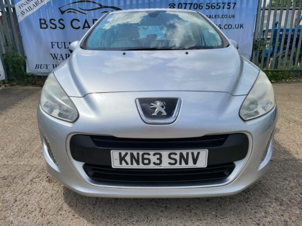 PEUGEOT 308 1.6 HDi 92 Access 5dr 2013 (63) - Image 8