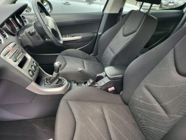 PEUGEOT 308 1.6 HDi 92 Access 5dr 2013 (63) - Image 15