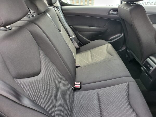 PEUGEOT 308 1.6 HDi 92 Access 5dr 2013 (63) - Image 17