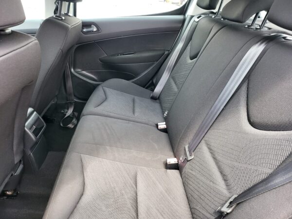 PEUGEOT 308 1.6 HDi 92 Access 5dr 2013 (63) - Image 19