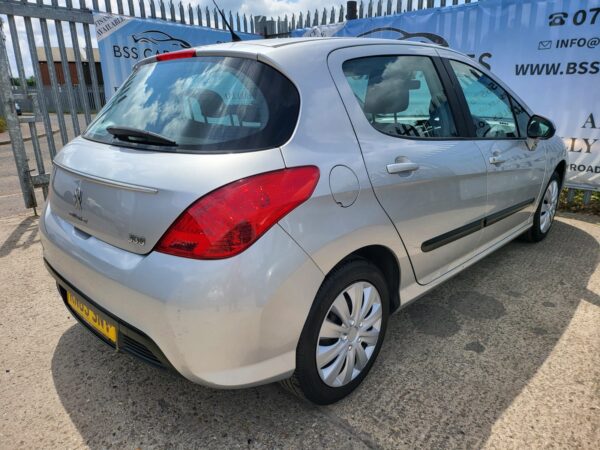 PEUGEOT 308 1.6 HDi 92 Access 5dr 2013 (63) - Image 25