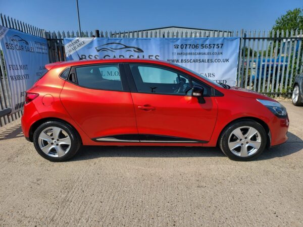 RENAULT CLIO 1.5 dCi 90 Dynamique Nav 5dr 2015 (65) - Image 4