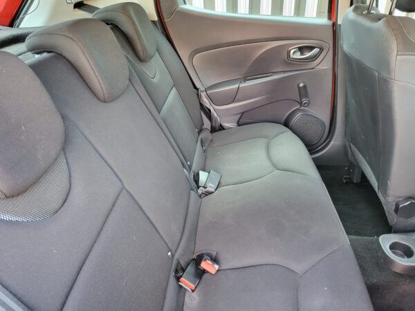 RENAULT CLIO 1.5 dCi 90 Dynamique Nav 5dr 2015 (65) - Image 17