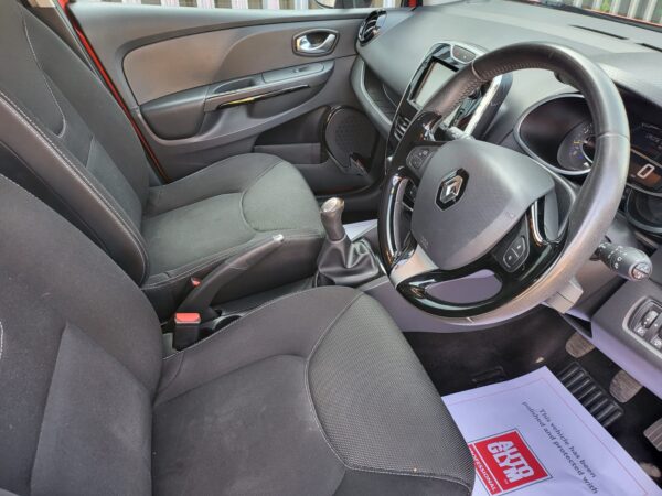 RENAULT CLIO 1.5 dCi 90 Dynamique Nav 5dr 2015 (65) - Image 12