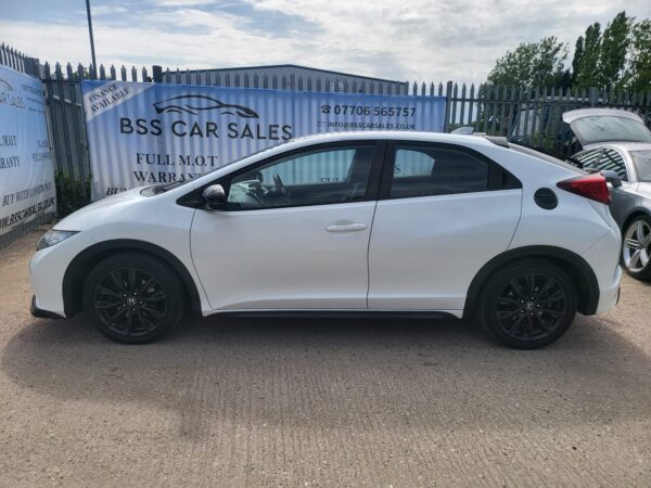 HONDA CIVIC 1.6 i-DTEC Black Edition 5dr 2014 (64) - Image 5