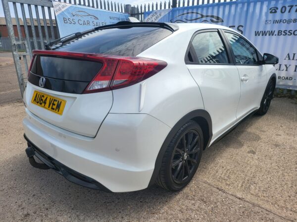 HONDA CIVIC 1.6 i-DTEC Black Edition 5dr 2014 (64) - Image 25