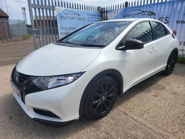 HONDA CIVIC 1.6 i-DTEC Black Edition 5dr 2014 (64) - Image 3