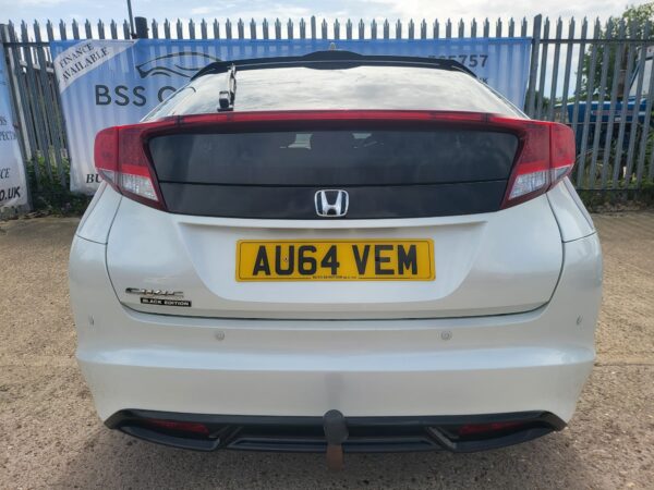 HONDA CIVIC 1.6 i-DTEC Black Edition 5dr 2014 (64) - Image 9