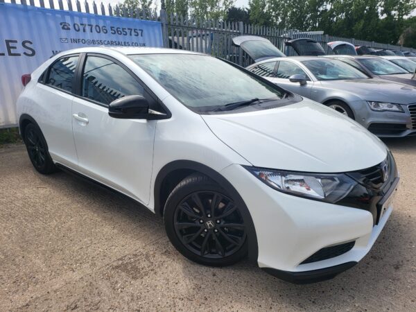 HONDA CIVIC 1.6 i-DTEC Black Edition 5dr 2014 (64) - Image 21