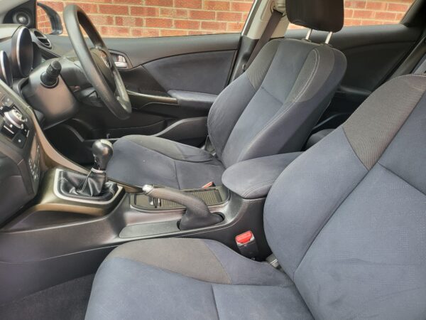 HONDA CIVIC 1.6 i-DTEC Black Edition 5dr 2014 (64) - Image 15