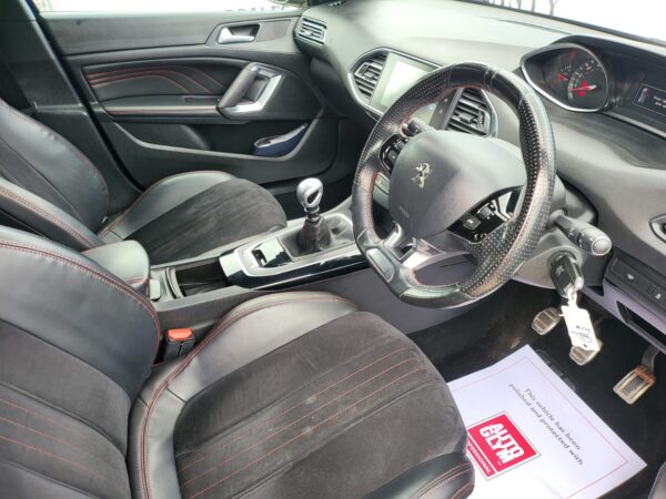 PEUGEOT 308 1.6 BlueHDi 120 GT Line 5dr 2015 (65) - Image 12