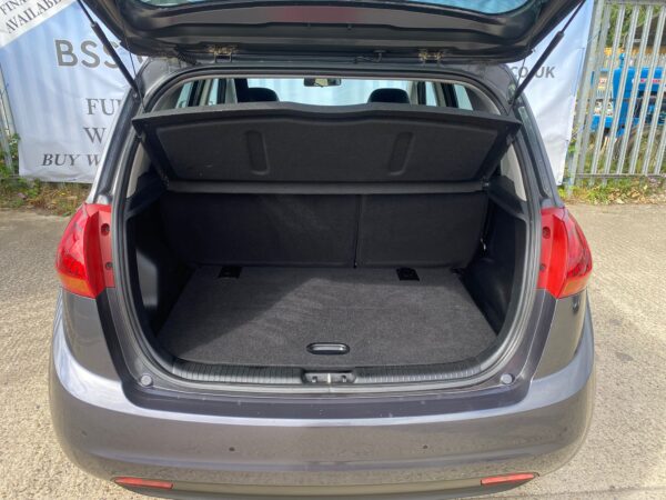 KIA VENGA 1.6 CRDi ISG 3 5dr 2018 (18) - Image 14