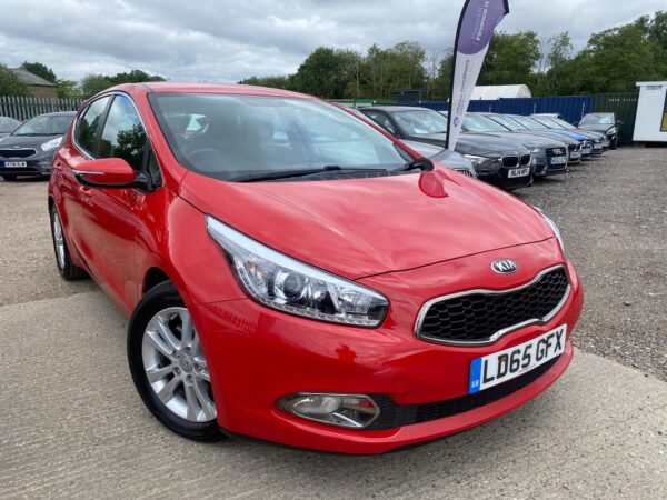KIA CEED 1.6 CRDi 2 EcoDynamics 5dr 2015 (65)