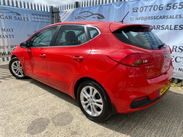 KIA CEED 1.6 CRDi 2 EcoDynamics 5dr 2015 (65) - Image 25