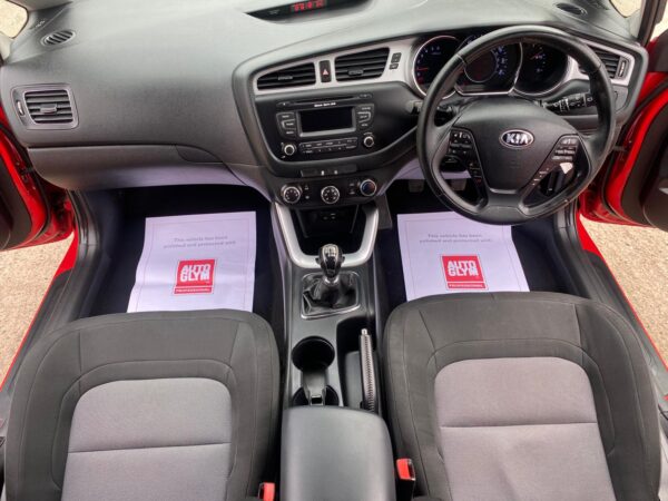 KIA CEED 1.6 CRDi 2 EcoDynamics 5dr 2015 (65) - Image 16