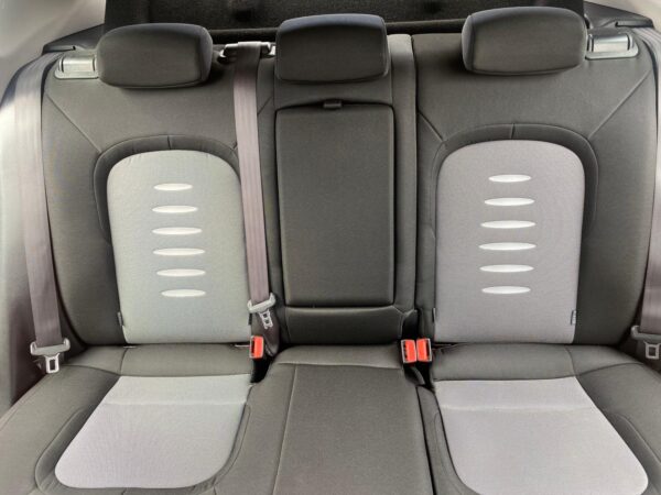 KIA CEED 1.6 CRDi 2 EcoDynamics 5dr 2015 (65) - Image 21