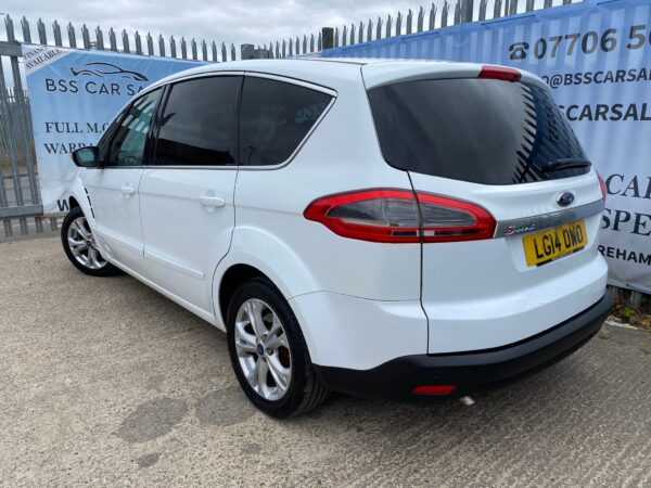 FORD S-MAX 2.0 TDCi 140 Titanium 7 SEATER 5dr 2014 (14) - Image 29