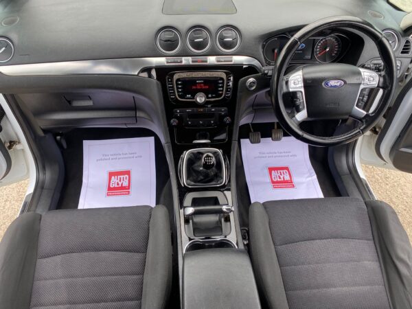 FORD S-MAX 2.0 TDCi 140 Titanium 7 SEATER 5dr 2014 (14) - Image 16