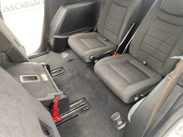 FORD S-MAX 2.0 TDCi 140 Titanium 7 SEATER 5dr 2014 (14) - Image 23